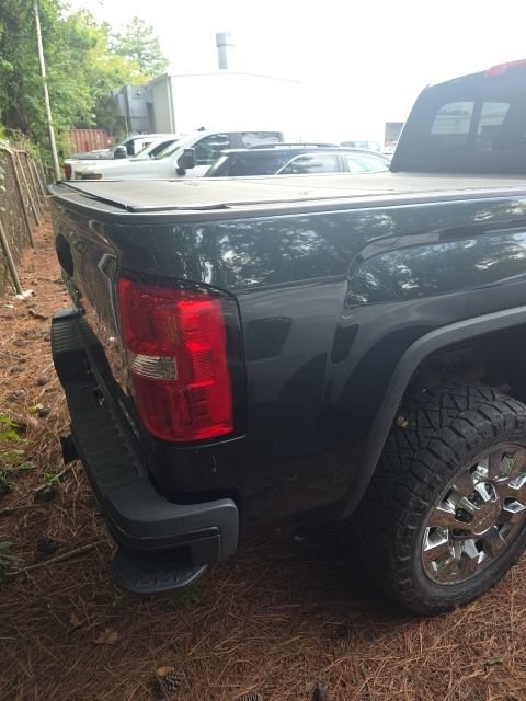 Used 2018 GMC Sierra 2500 Denali w/ Duramax Plus Package AWD/4WD image 12