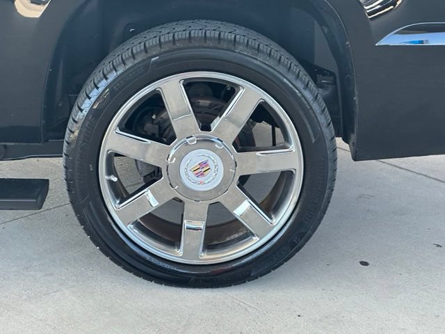 Used 2007 Cadillac Escalade EXT w/ Information Package AWD/4WD image 17