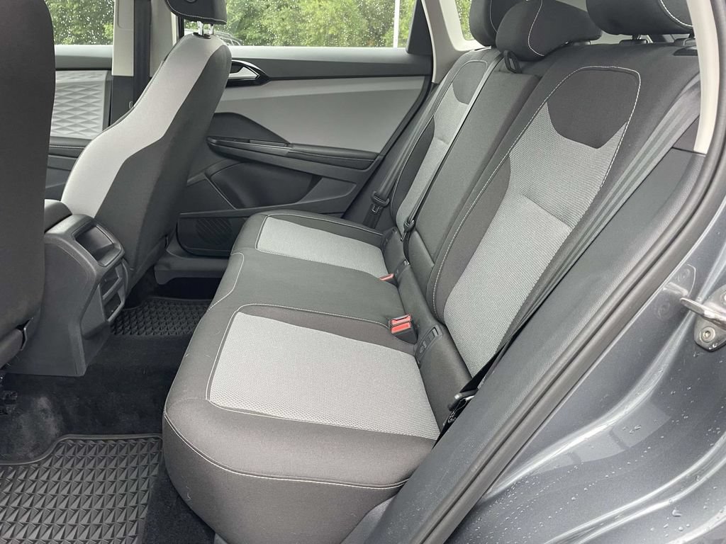 Certified 2024 Volkswagen Taos S FWD image 15