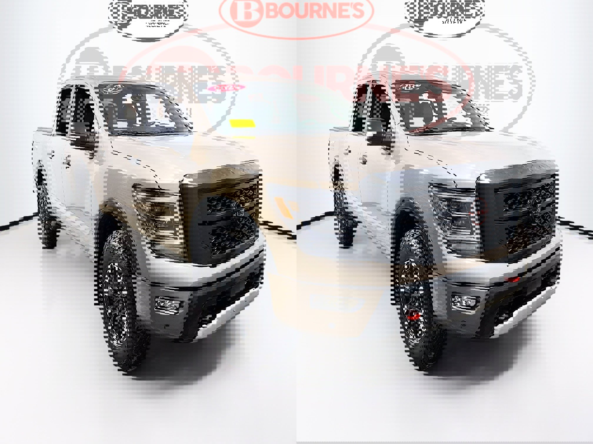 Used 2024 Nissan Titan PRO-4X w/ Pro-4x Convenience Package image 1