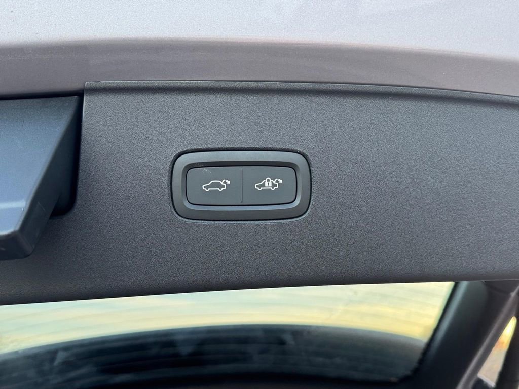 New 2026 Volvo EX90 Ultra AWD/4WD image 6