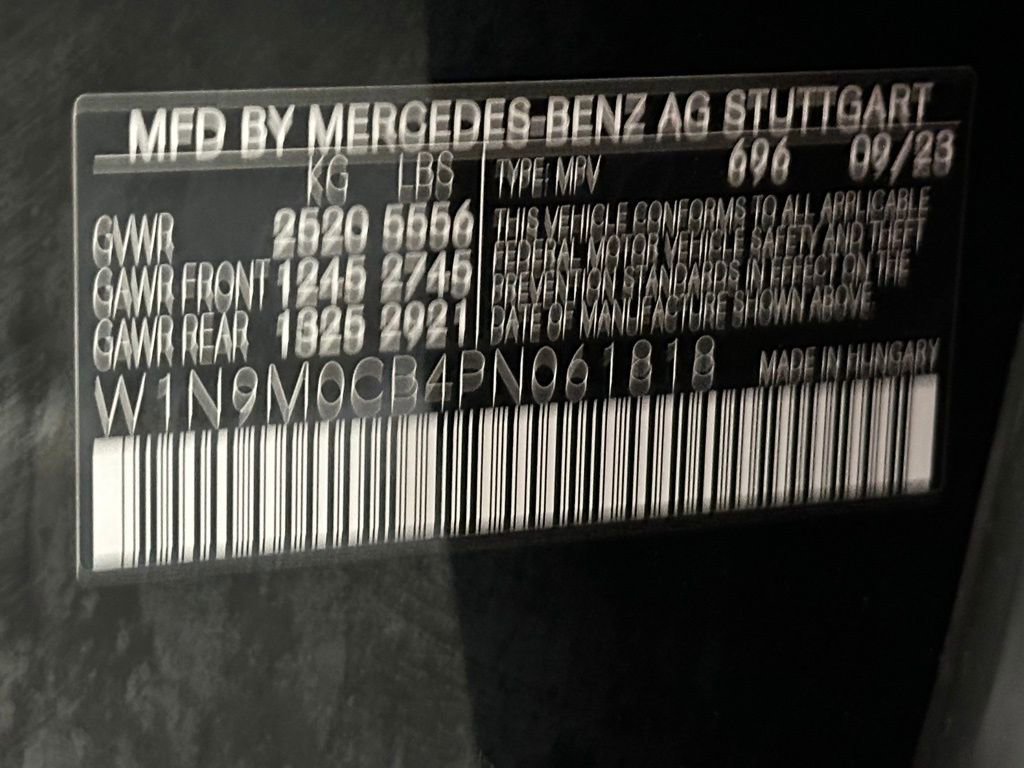 Used 2023 Mercedes-Benz EQB 250+ image 33