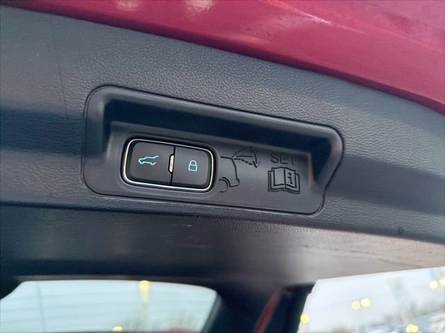 Used 2021 Ford Explorer XLT w/ Equipment Group 202A image 12