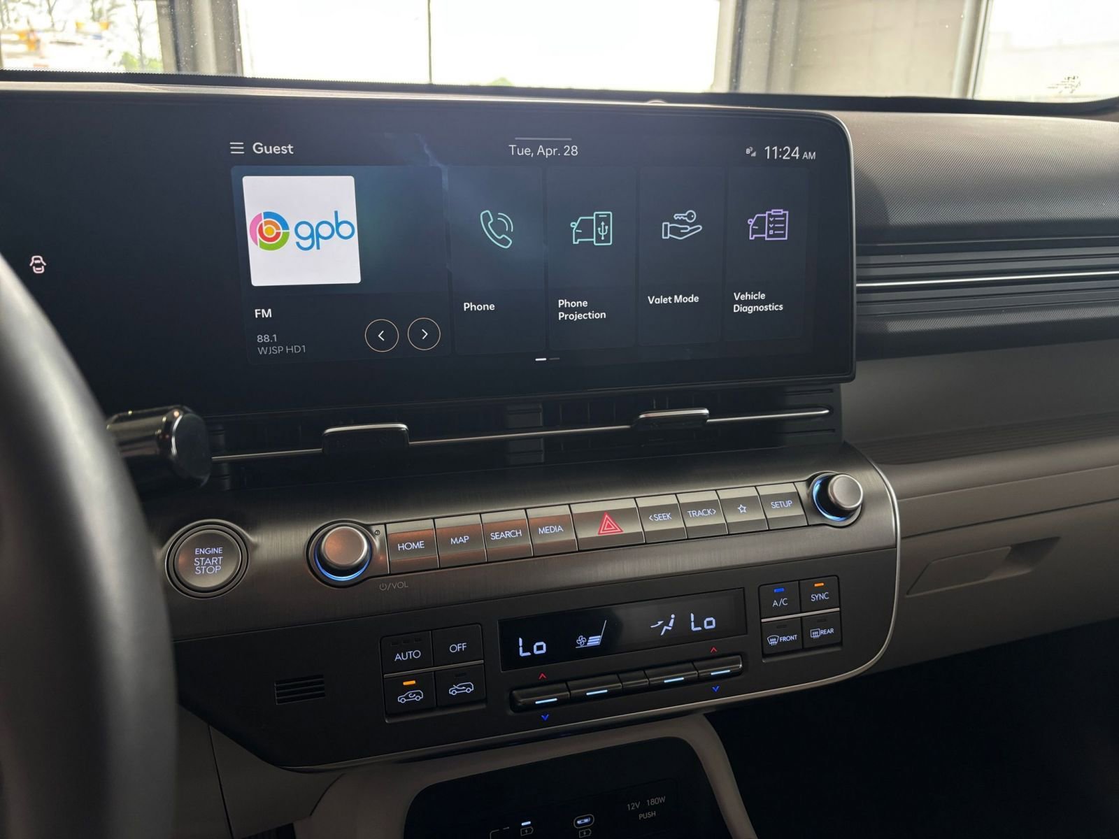 Used 2025 Hyundai Kona SEL FWD image 22