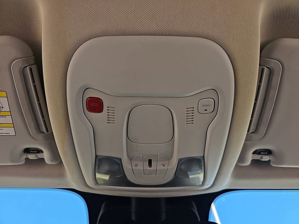 Used 2022 Jeep Renegade Latitude AWD/4WD image 30