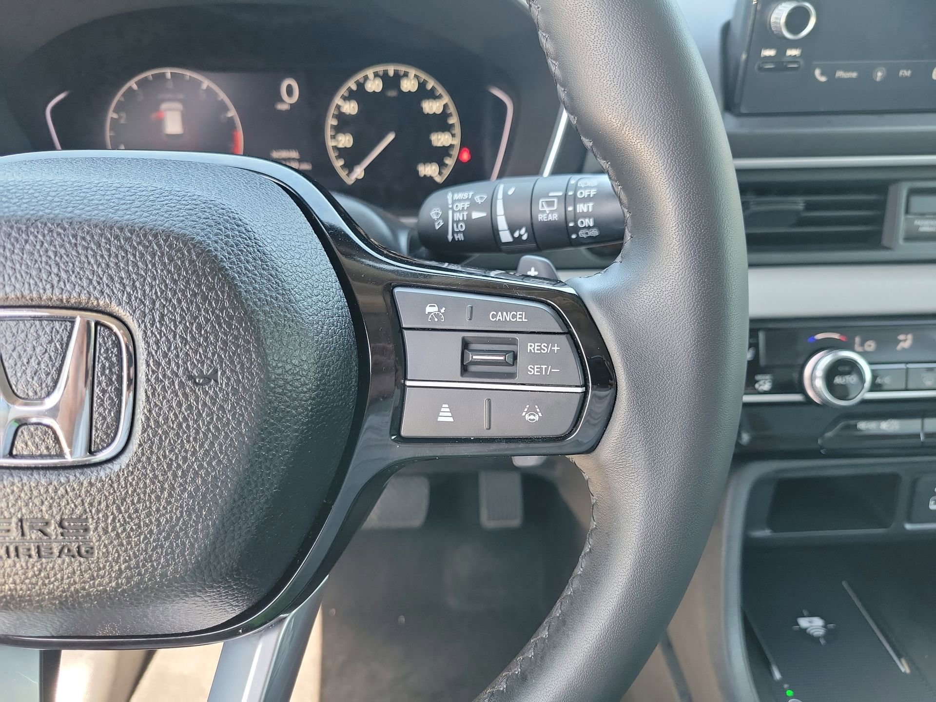 Used 2025 Honda Pilot EX-L image 31