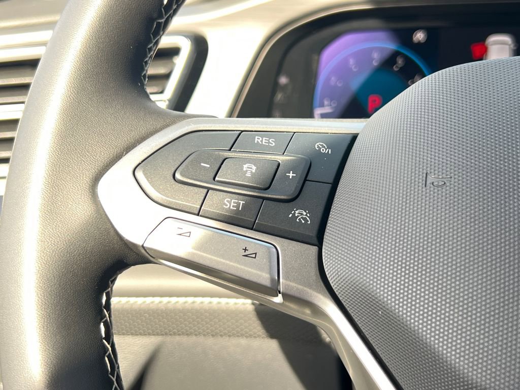 New 2026 Volkswagen Atlas Cross Sport SE image 32