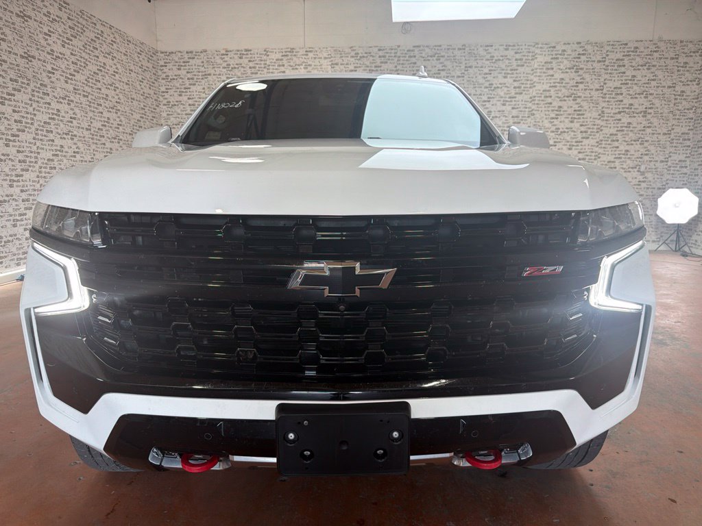 Used 2023 Chevrolet Tahoe Z71 w/ Luxury Package AWD/4WD image 2
