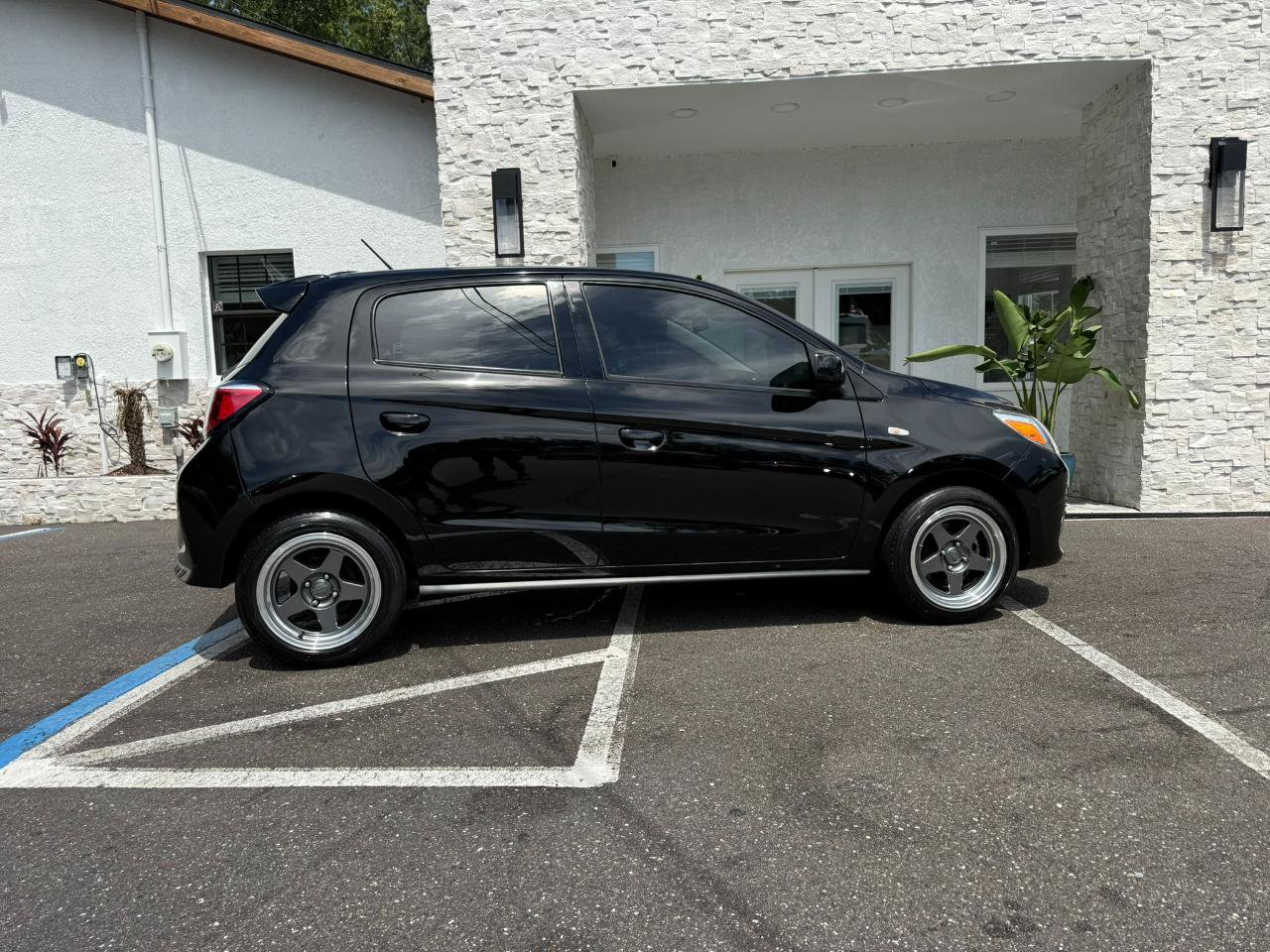 Used 2024 Mitsubishi Mirage ES FWD image 15