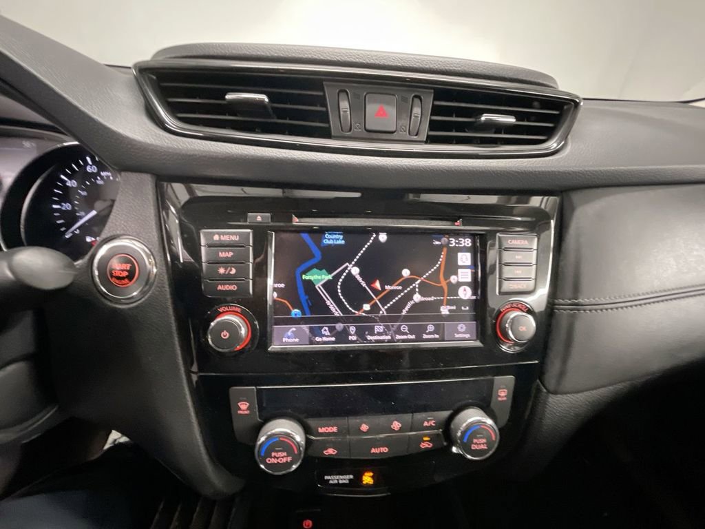 Used 2019 Nissan Rogue SL w/ Premium Package image 14