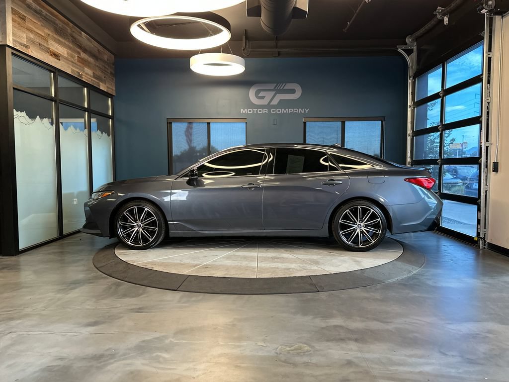 Used 2019 Toyota Avalon Touring w/ Advanced Safety Package FWD image 6