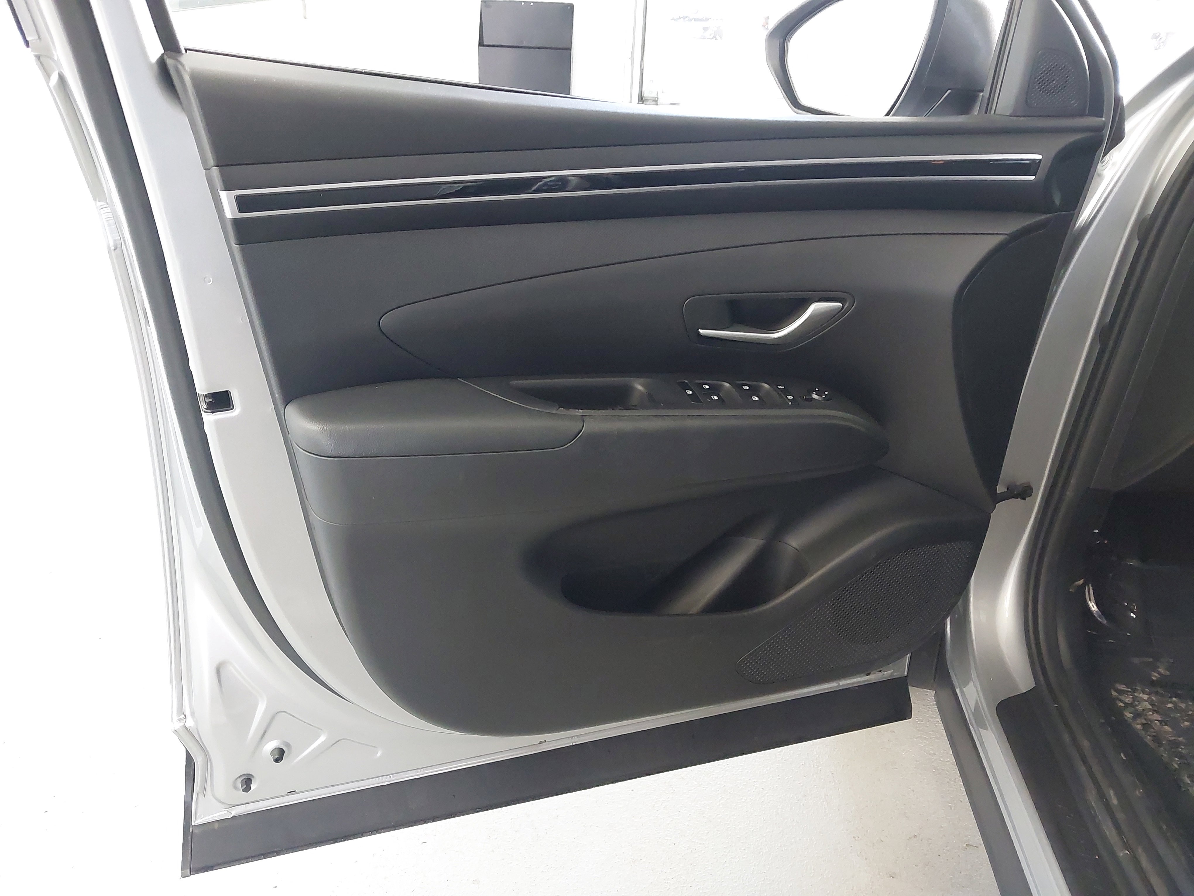 Used 2022 Hyundai Tucson SEL w/ Cargo Package image 24