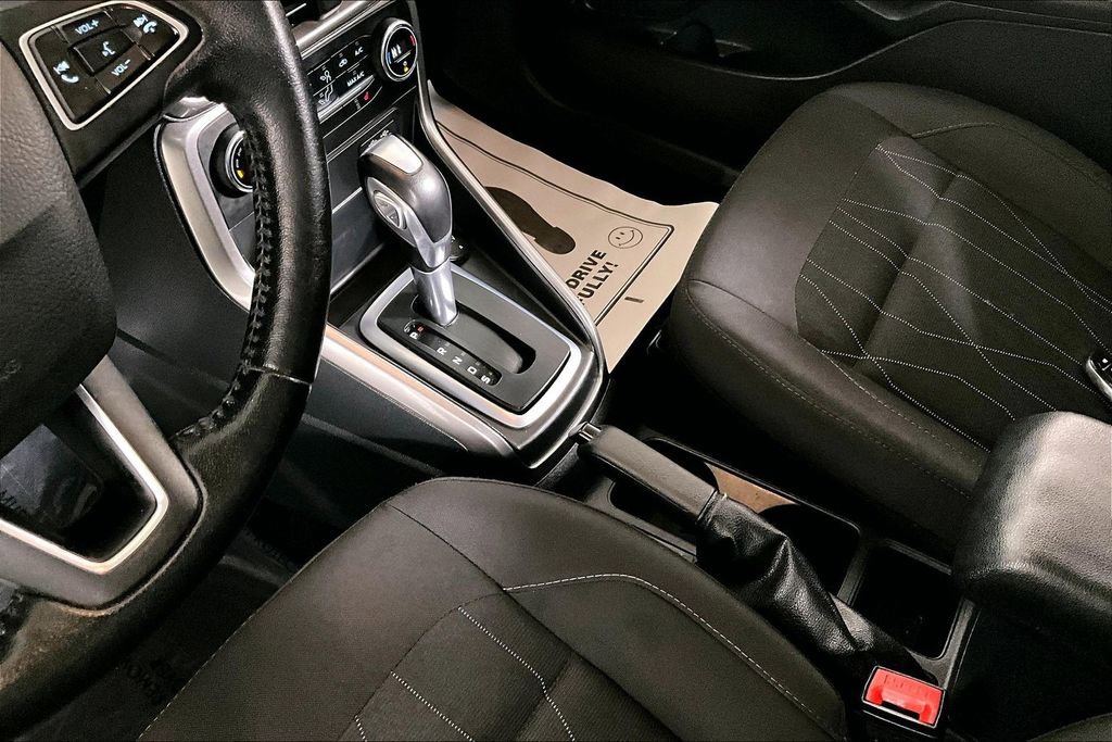 Used 2019 Ford EcoSport SE w/ SE Convenience Package image 16