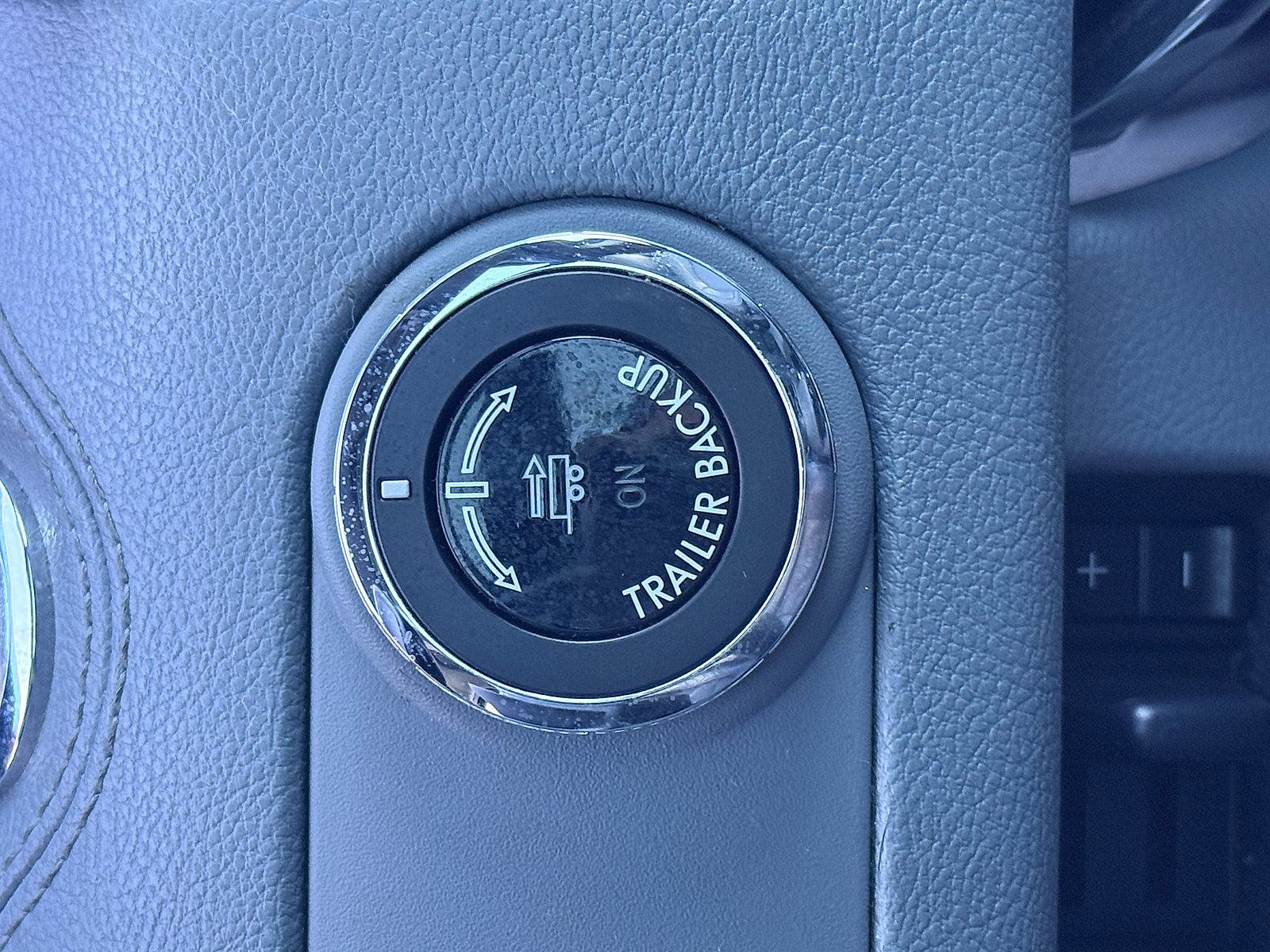 Used 2018 Lincoln Navigator L Reserve w/ Technology Package image 24