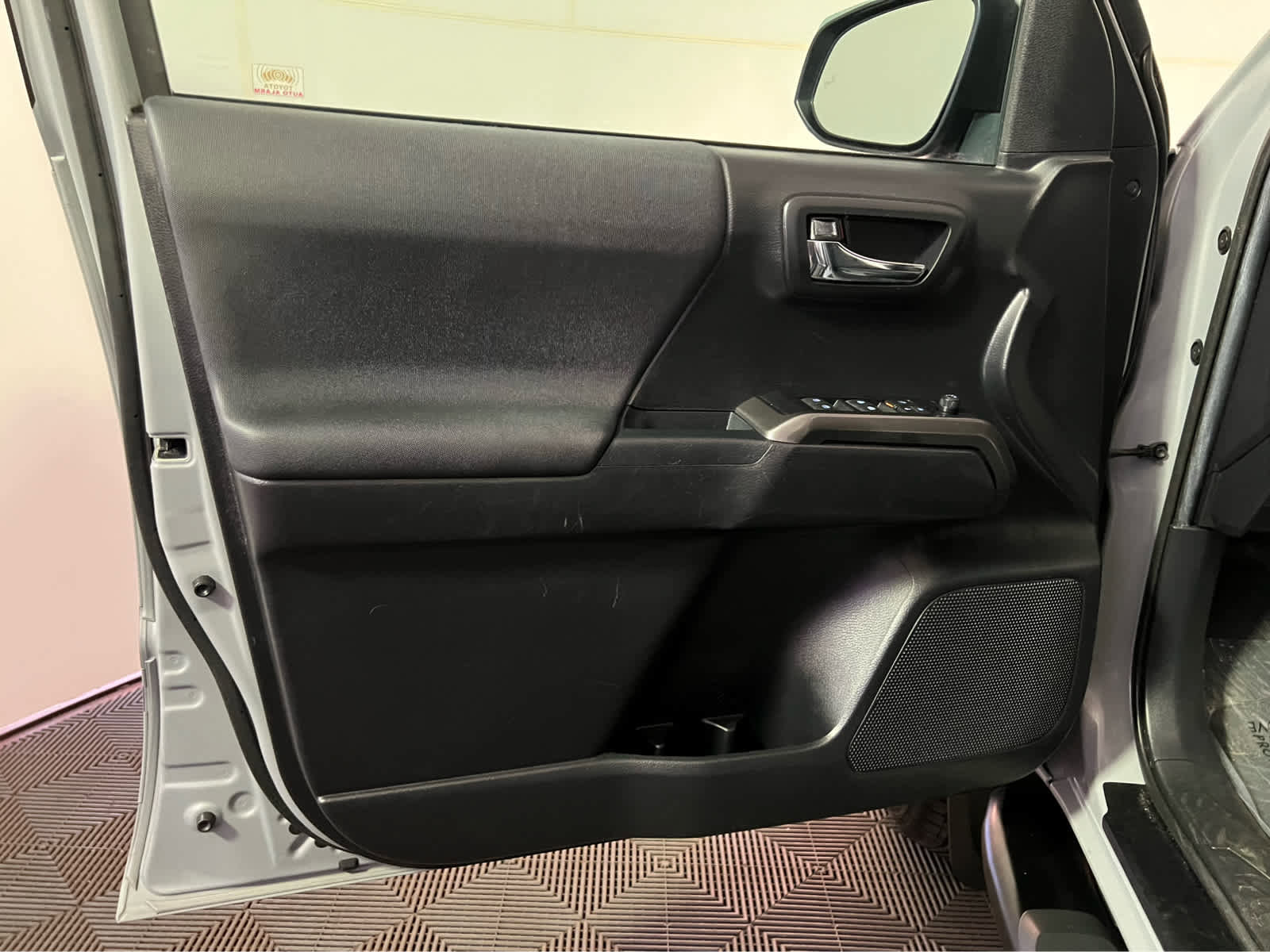 Used 2021 Toyota Tacoma TRD Off-Road w/ Technology Package image 19