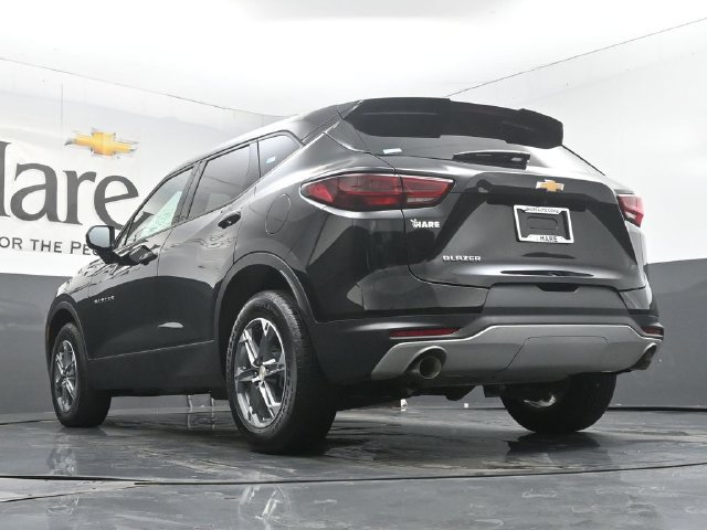 Used 2024 Chevrolet Blazer LT FWD image 5