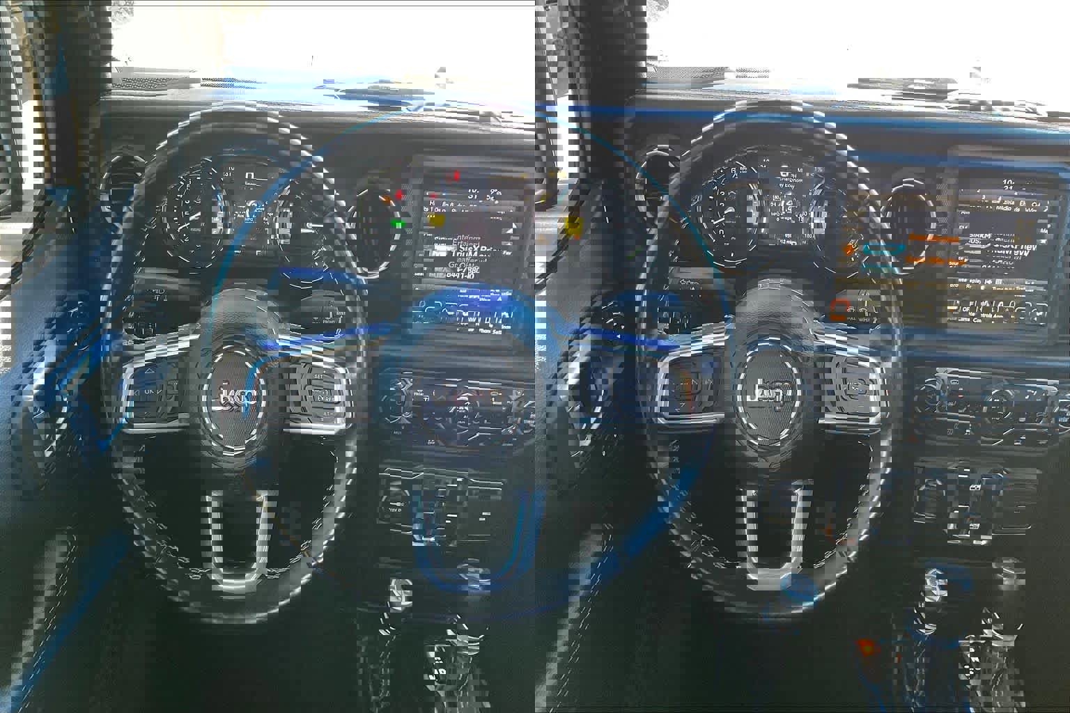 Used 2022 Jeep Wrangler Unlimited Sahara w/ Cold Weather Group image 10