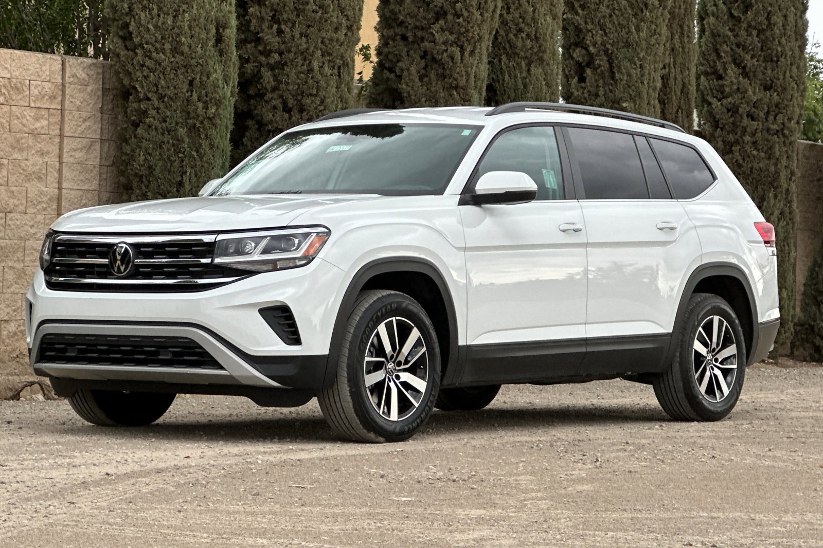 Used 2023 Volkswagen Atlas SE image 8