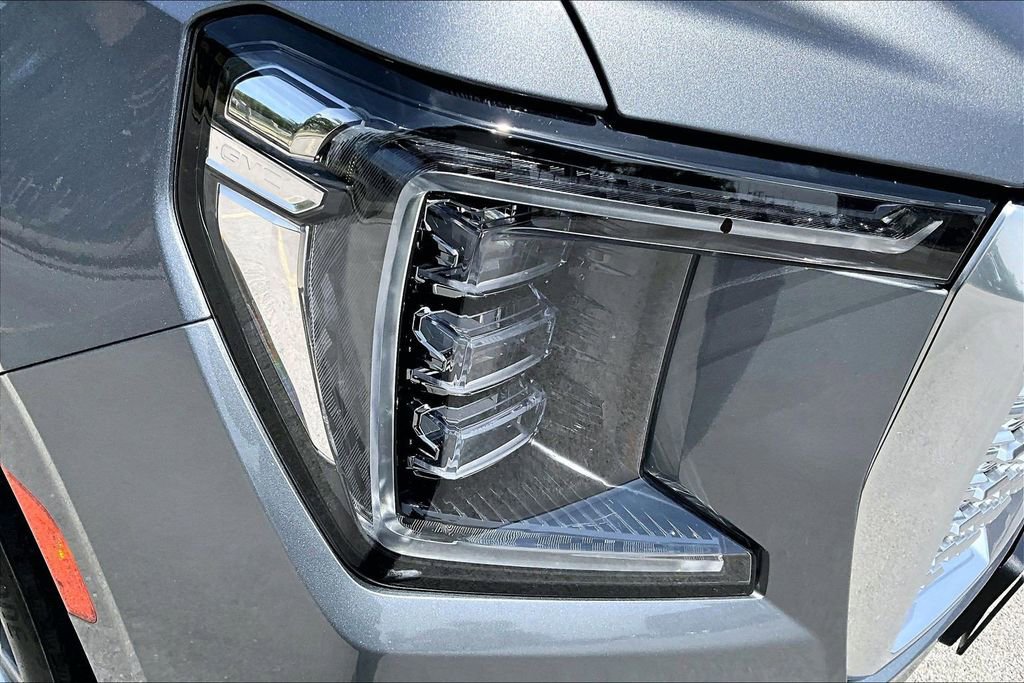 Used 2021 GMC Yukon Denali AWD/4WD image 29
