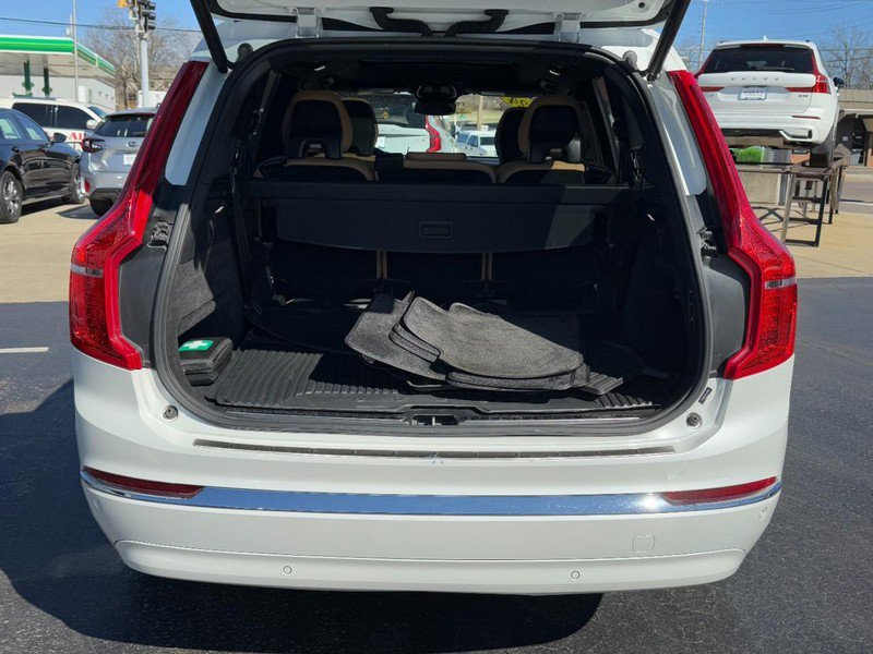 Certified 2024 Volvo XC90 T8 Ultimate w/ Lounge Package image 5