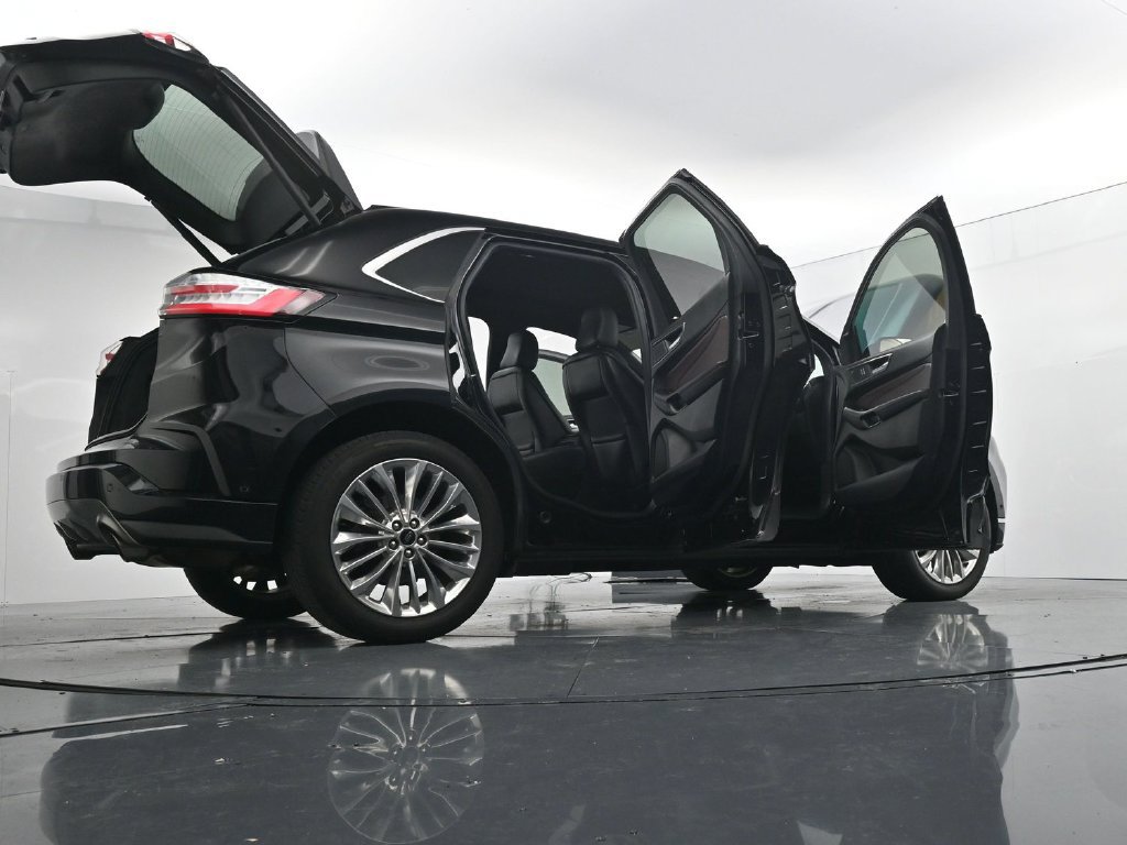 Used 2020 Ford Edge Titanium w/ Equipment Group 301A FWD image 29