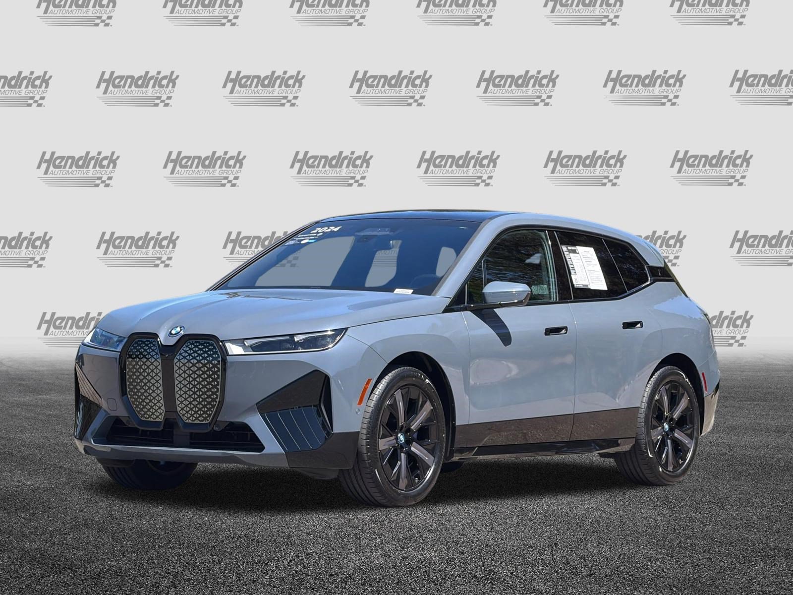 Certified 2024 BMW iX xDrive50 w/ Premium Package AWD/4WD image 9