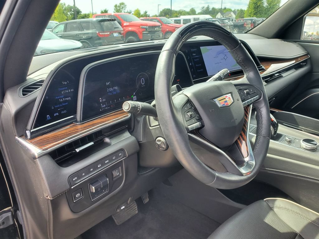 Used 2024 Cadillac Escalade Premium Luxury w/ Performance Package AWD/4WD image 22