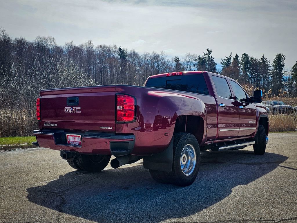 Used 2018 GMC Sierra 3500 Denali w/ Duramax Plus Package image 3