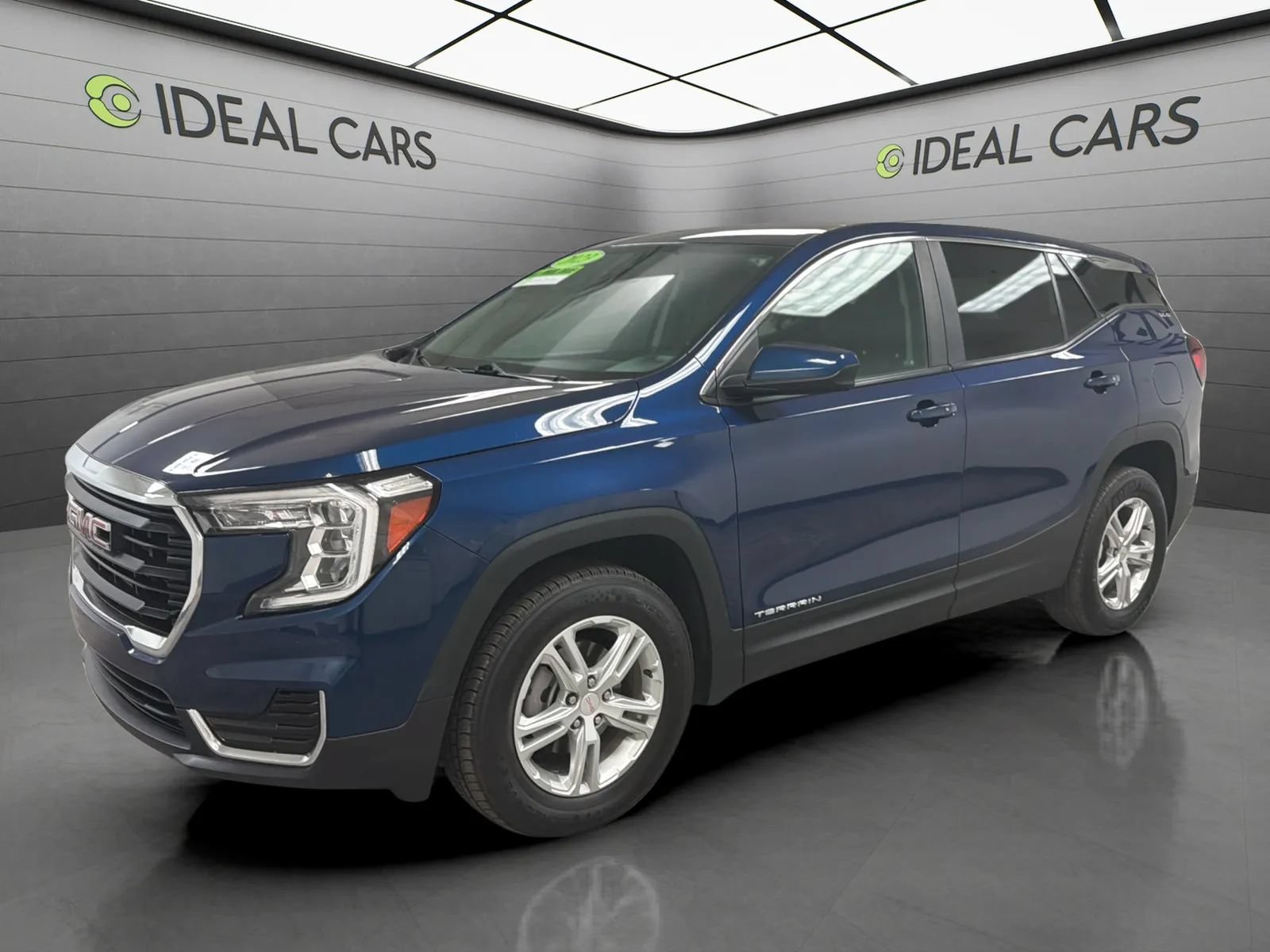 Used 2023 GMC Terrain SLE w/ LPO, Floor Liner Package