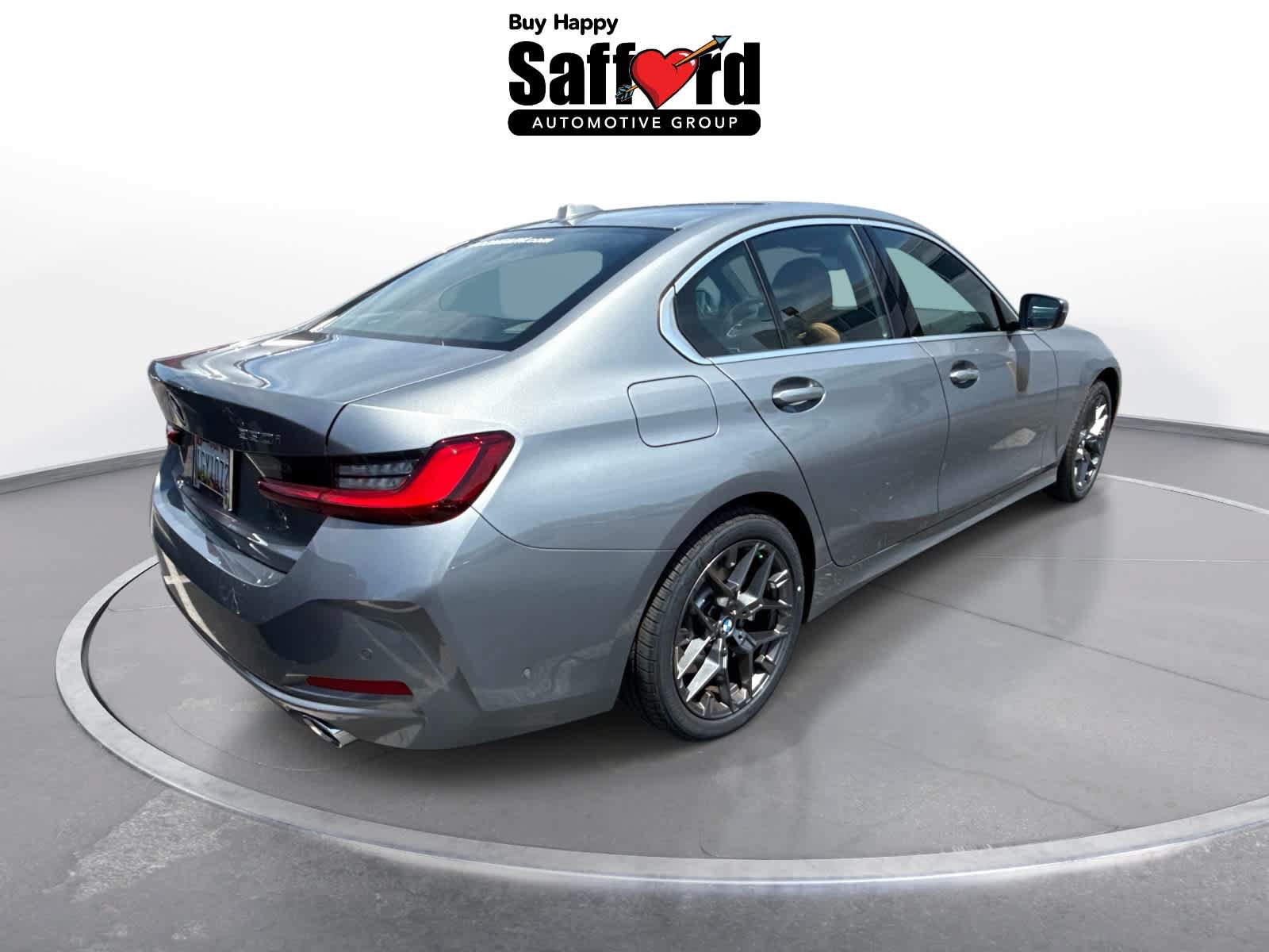 Used 2026 BMW 330i xDrive Sedan w/ Premium Package AWD/4WD image 4