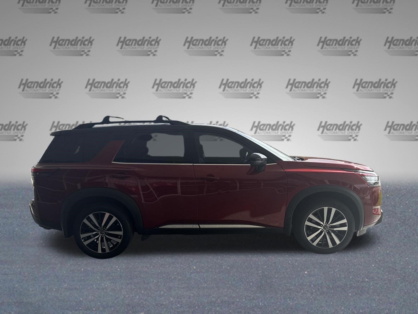 Used 2023 Nissan Pathfinder Platinum w/ Cargo Package AWD/4WD image 10