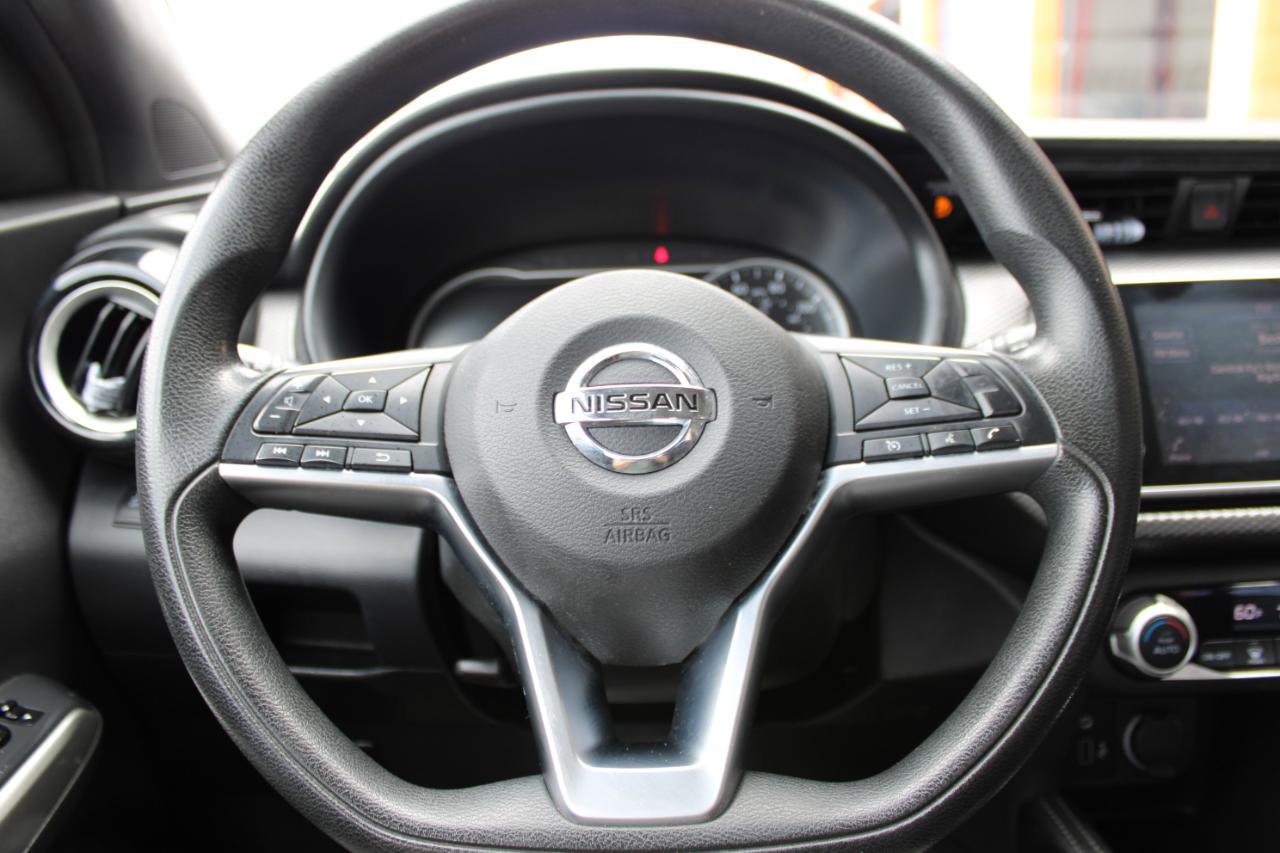 Used 2019 Nissan Kicks SV FWD image 17