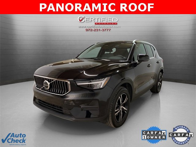 Used 2025 Volvo XC40 B5 Core image 1