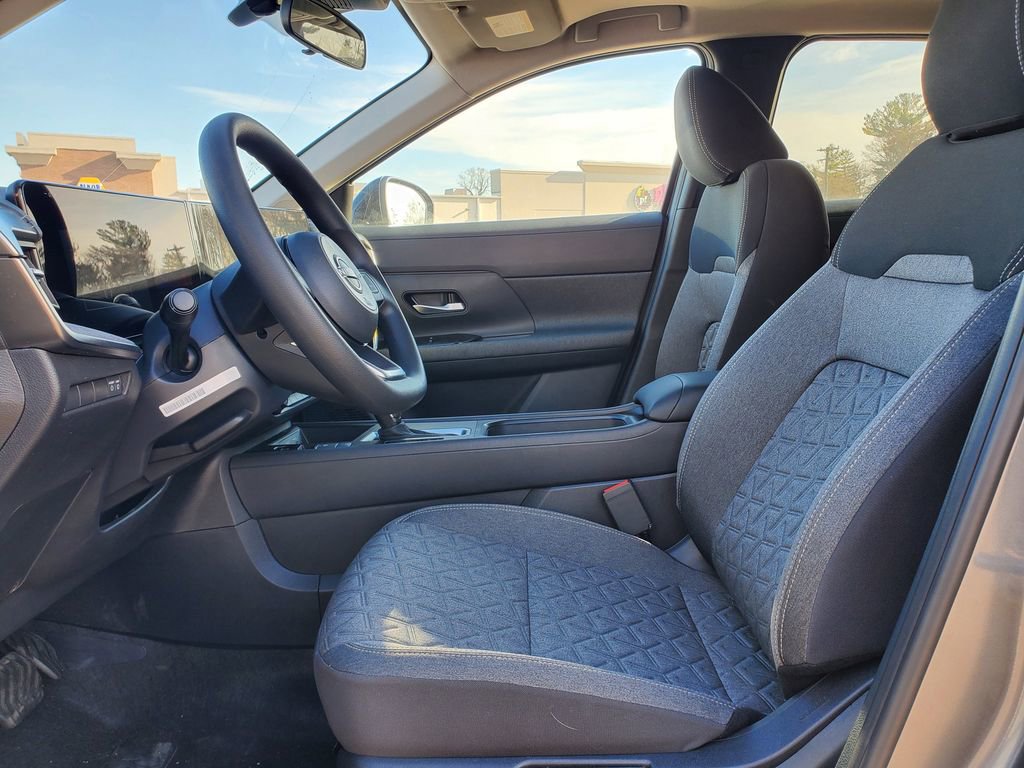 New 2026 Nissan Kicks SV w/ SV Premium Package AWD/4WD image 15