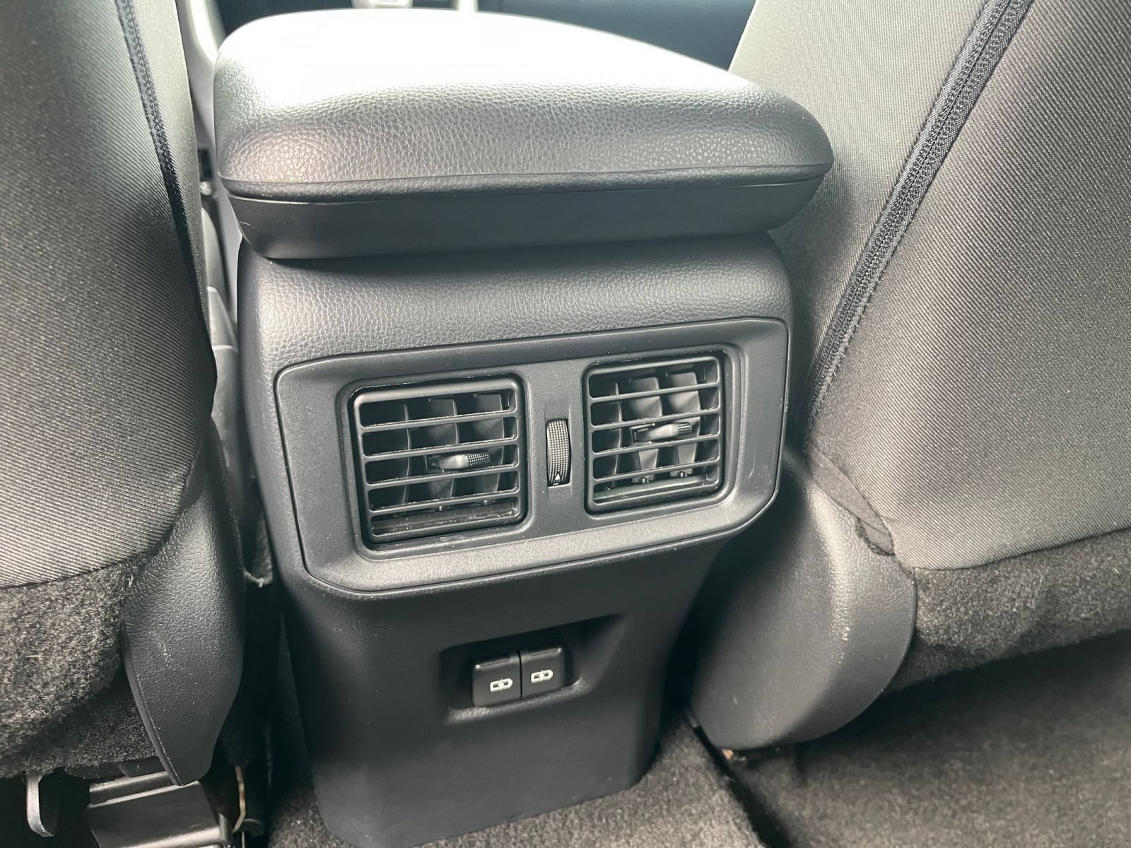 Used 2025 Toyota RAV4 XLE w/ Convenience Package AWD/4WD image 20
