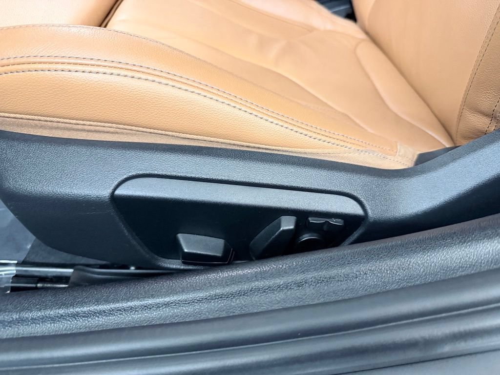 Used 2020 BMW Z4 M40i w/ Executive Package RWD image 28