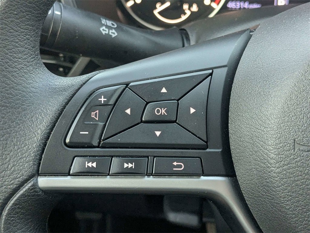 Used 2025 Nissan Altima 2.5 SV image 25