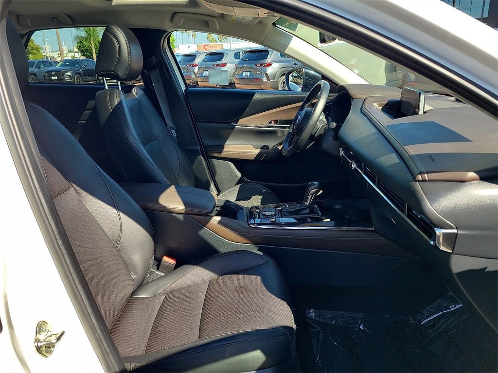 Certified 2021 MAZDA CX-30 2.5 Turbo w/ Premium Package image 18