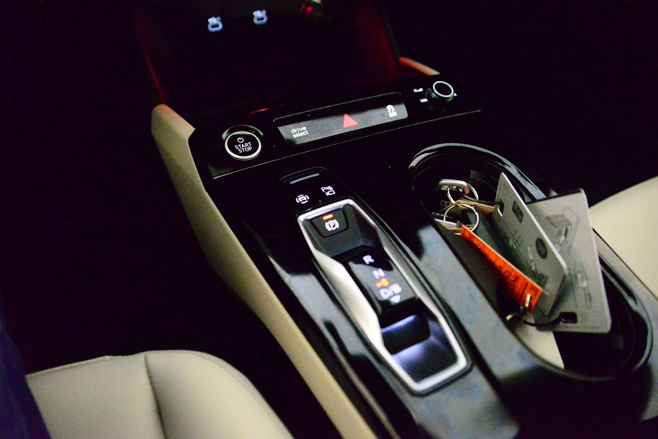 New 2025 Audi A6 e-tron Premium Plus image 15