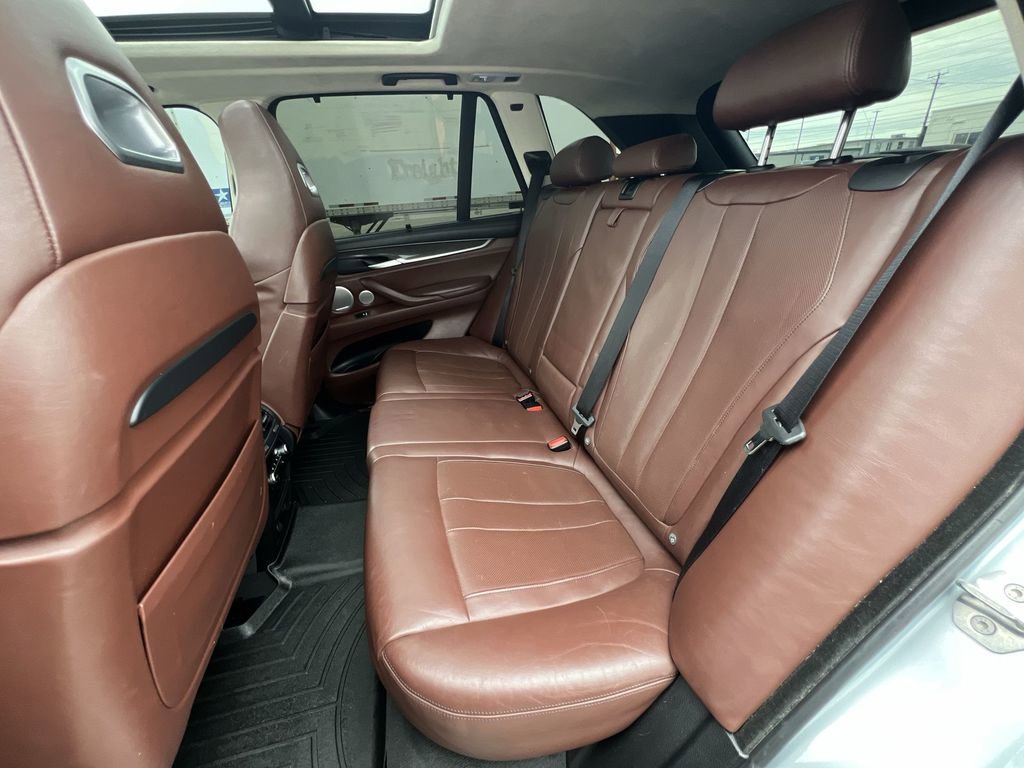 Used 2016 BMW X5 M image 26