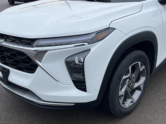Certified 2025 Chevrolet Trax LT w/ LT Convenience Package image 12