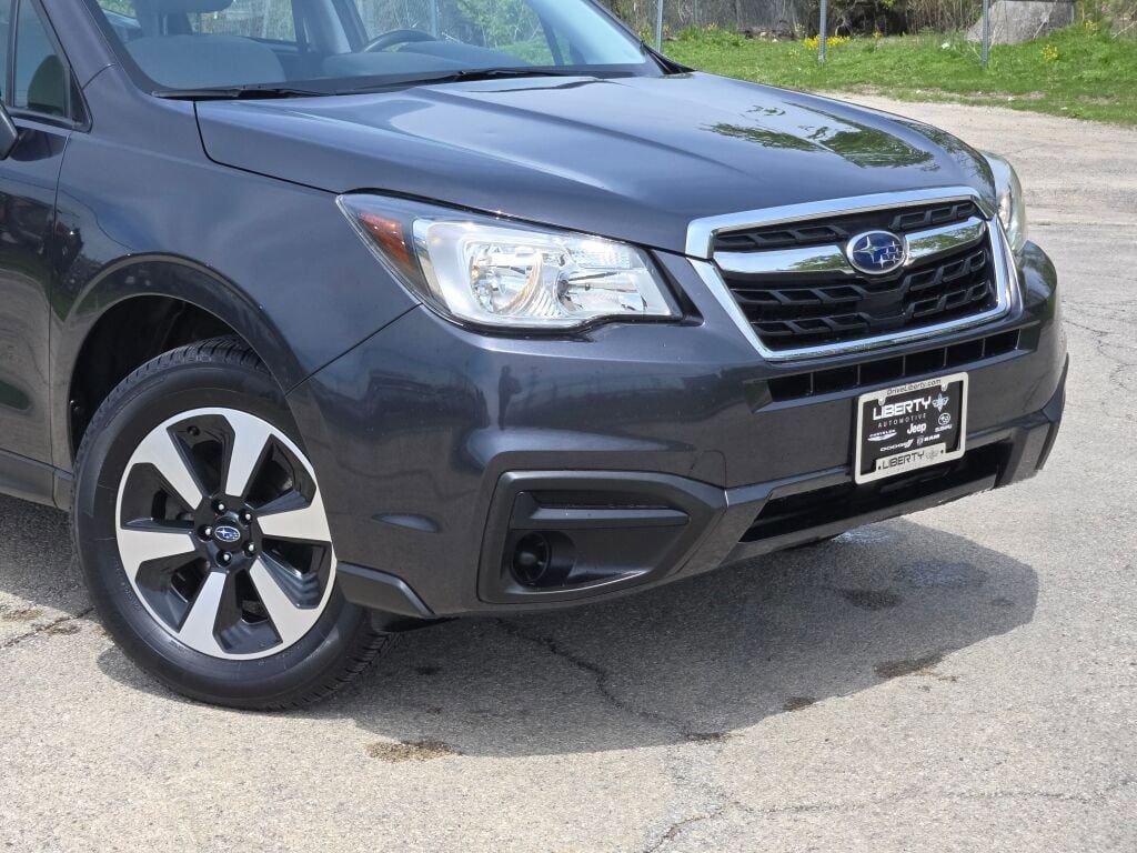 Used 2018 Subaru Forester 2.5i w/ Alloy Wheel Package AWD/4WD image 2