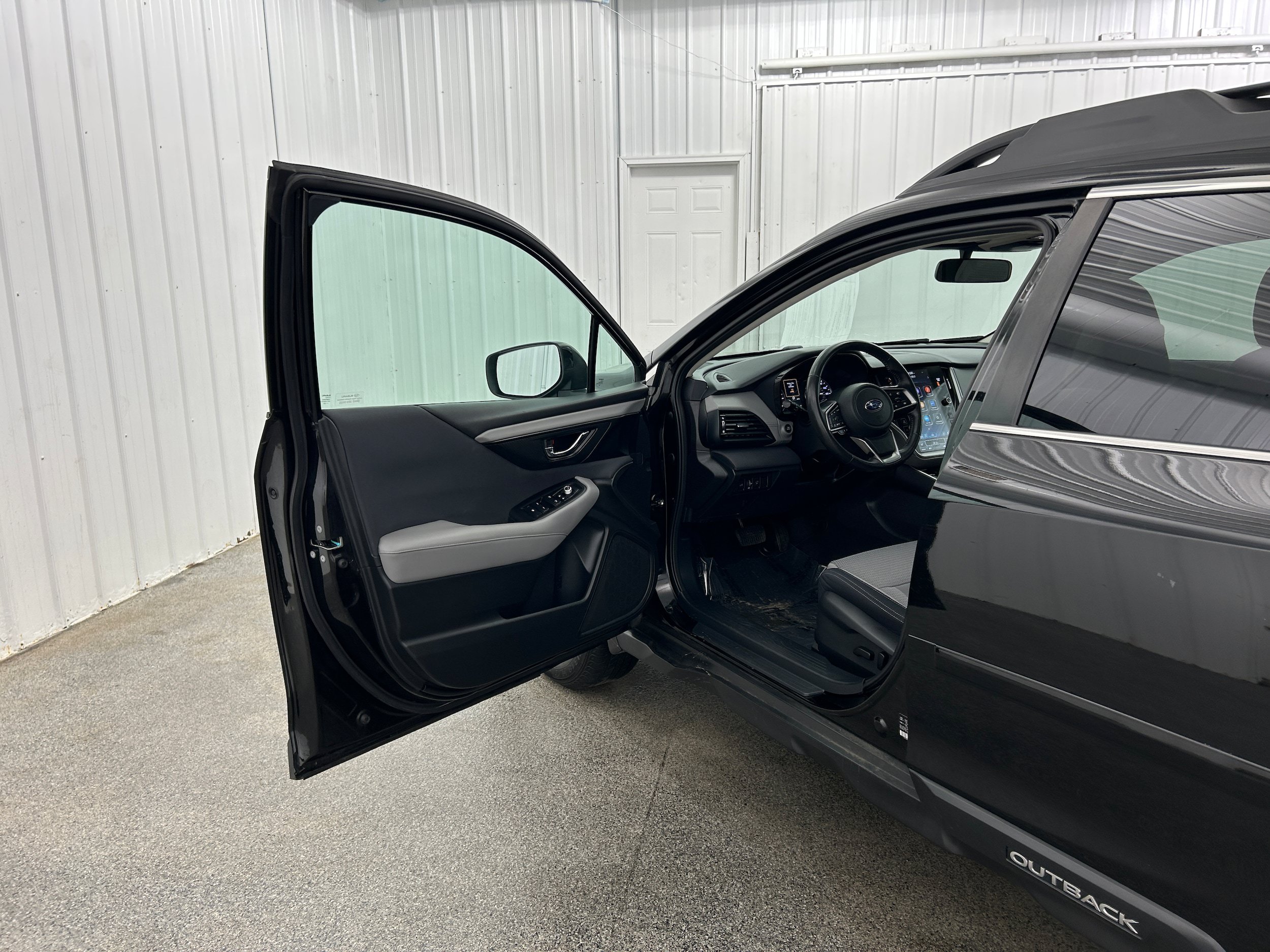 Used 2023 Subaru Outback Premium AWD/4WD image 23