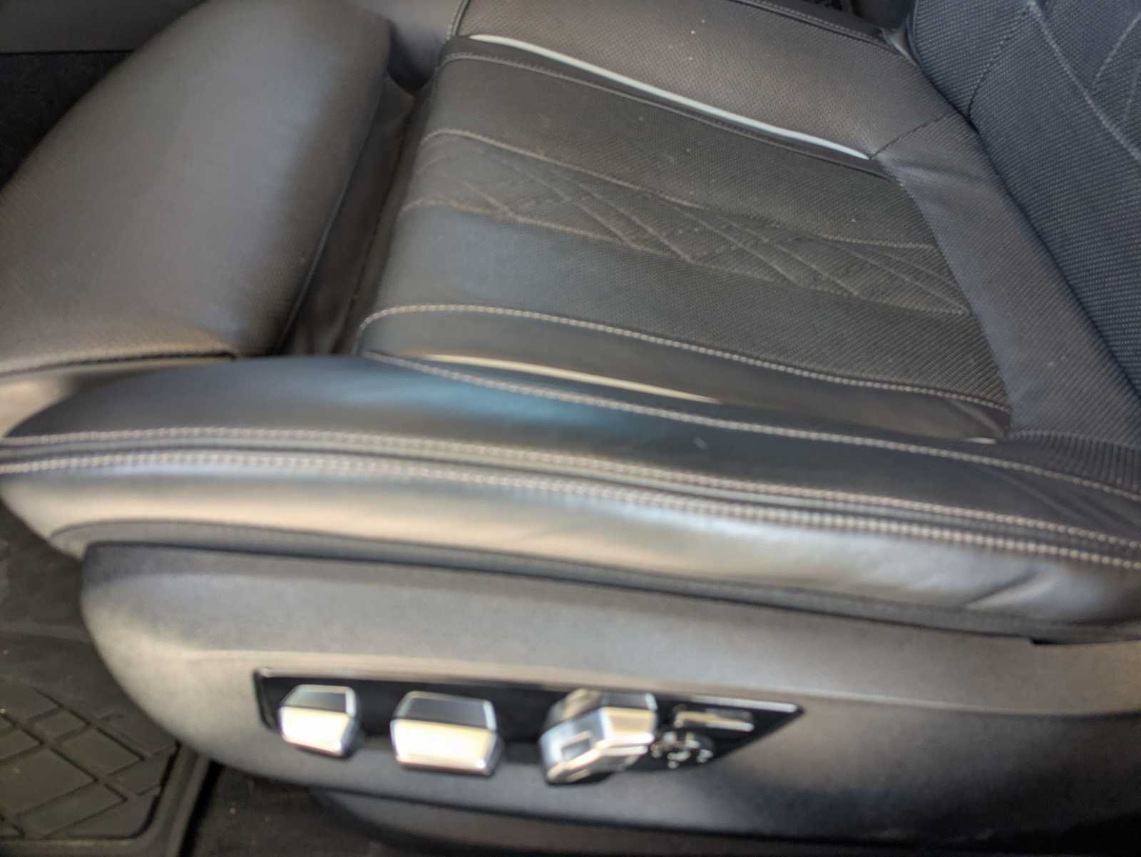 Used 2022 BMW 740i xDrive w/ M Sport Package AWD/4WD image 10