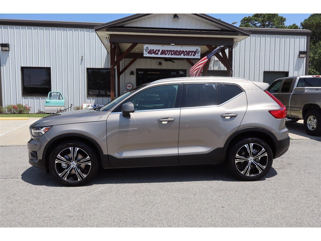 Used 2022 Volvo XC40 T5 Inscription AWD/4WD image 2