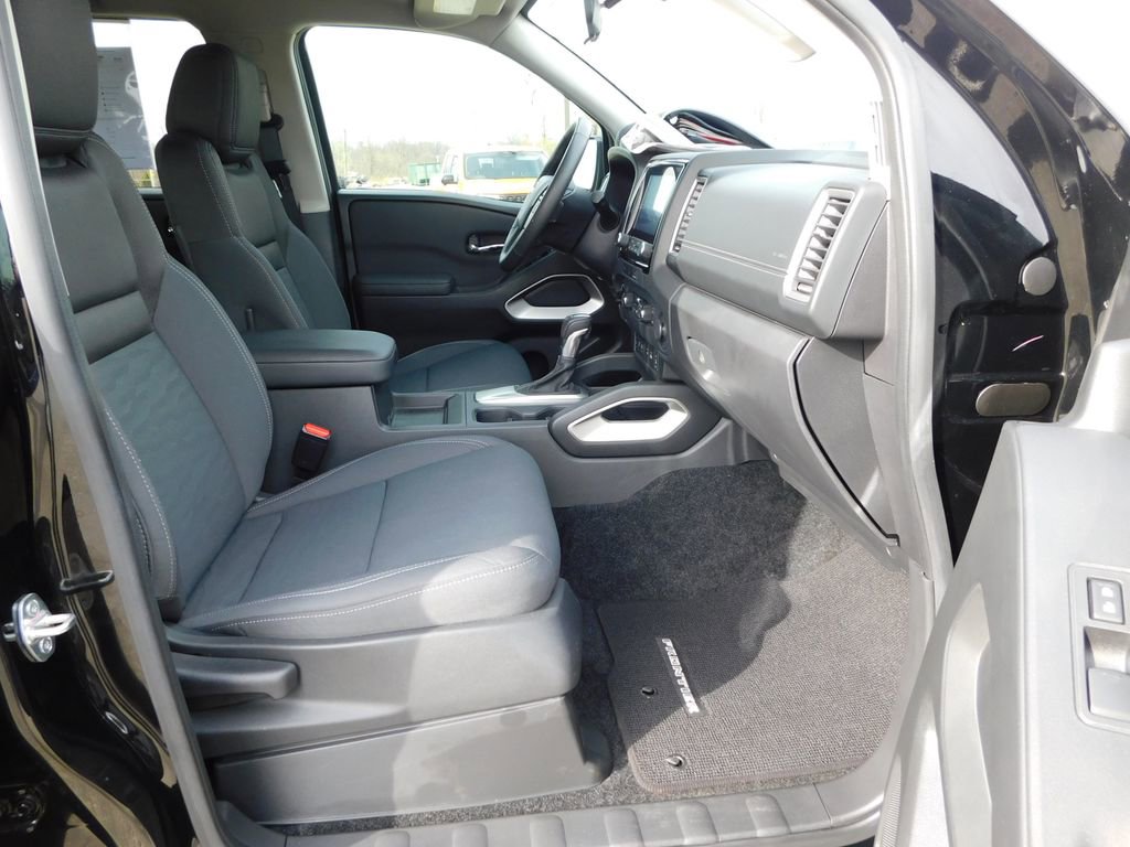 Used 2024 Nissan Frontier SV w/ Hardbody Edition image 20