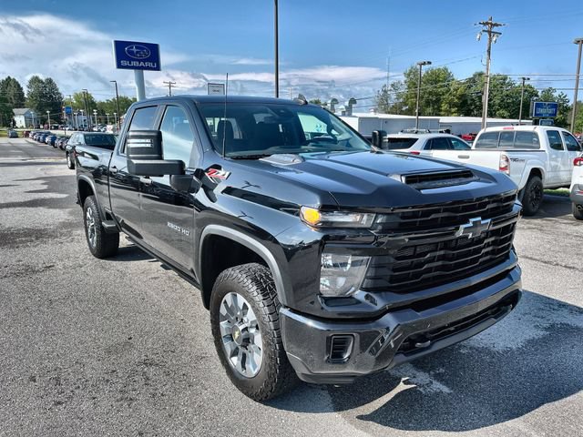 Used 2024 Chevrolet Silverado 2500 Custom w/ Custom Value Package AWD/4WD image 10