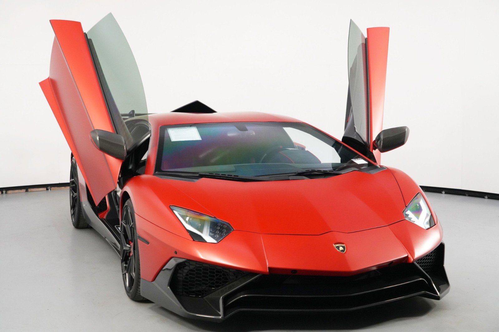 Used 2017 Lamborghini Aventador S image 61