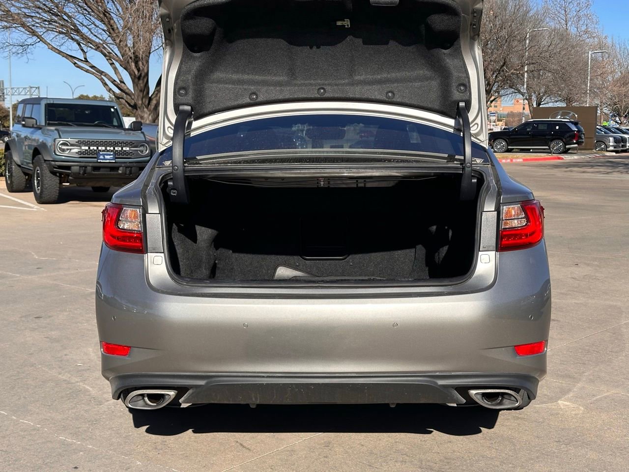 Used 2018 Lexus ES 350 w/ Navigation System Package image 16