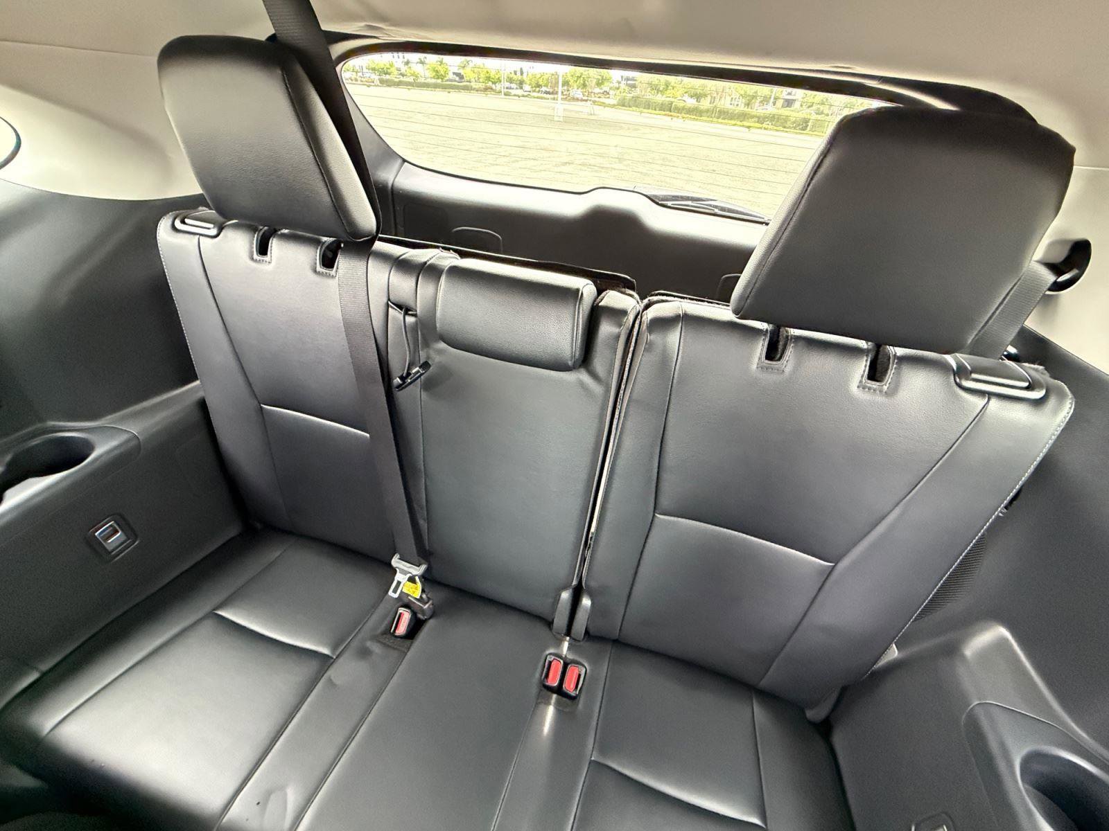 Used 2024 Toyota Highlander Platinum image 24